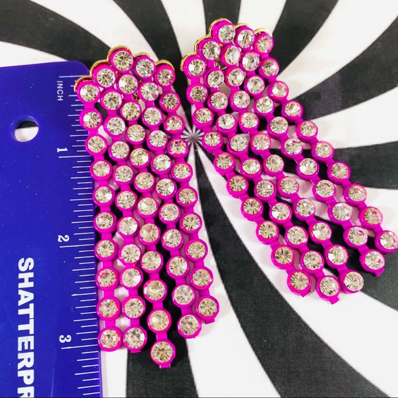 Awesome 5 rows of linked rhinestones set in fuchsia lucite backed in gold - Picture 2 of 3